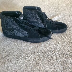 Vans Men’s Sk8-HiRaven Skull Black/Black Sneakers